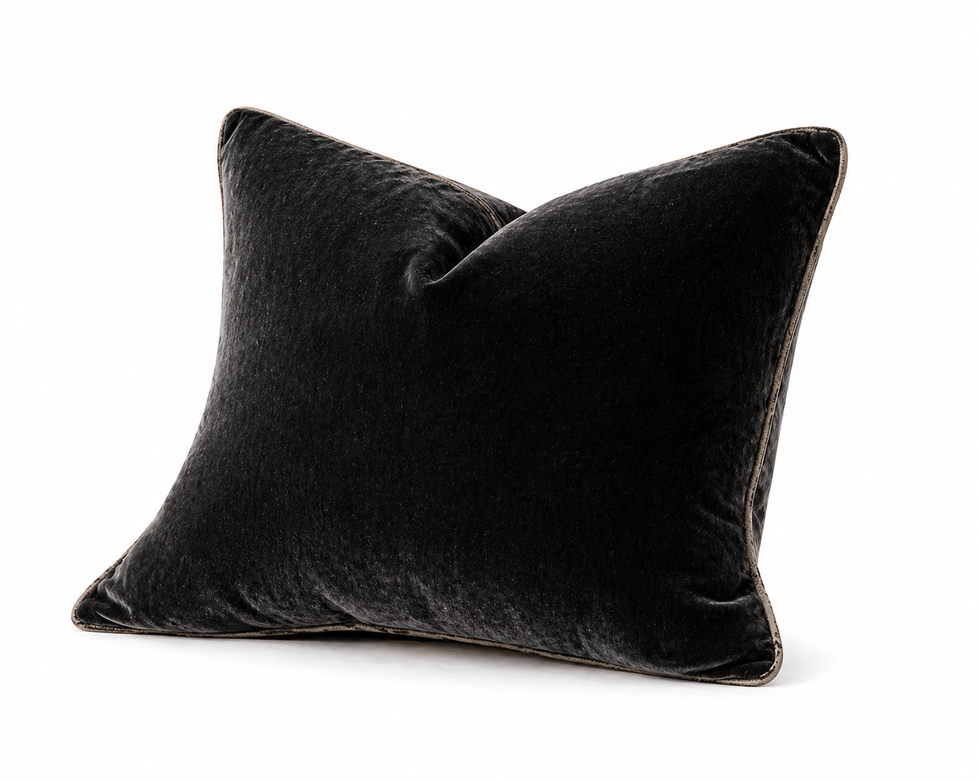 ONYX VELVET CUSHION
